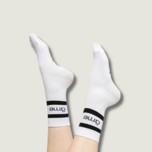 ÂME Kanye Socks | White