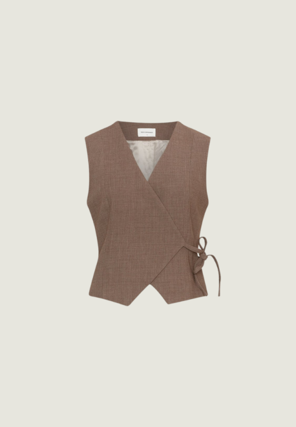 MSCH Darina Waistcoat | Mount Trail