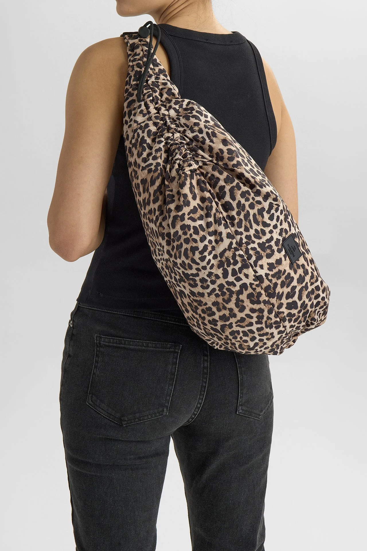 MARKBERG Alpine Bag | Leopard - Image 2